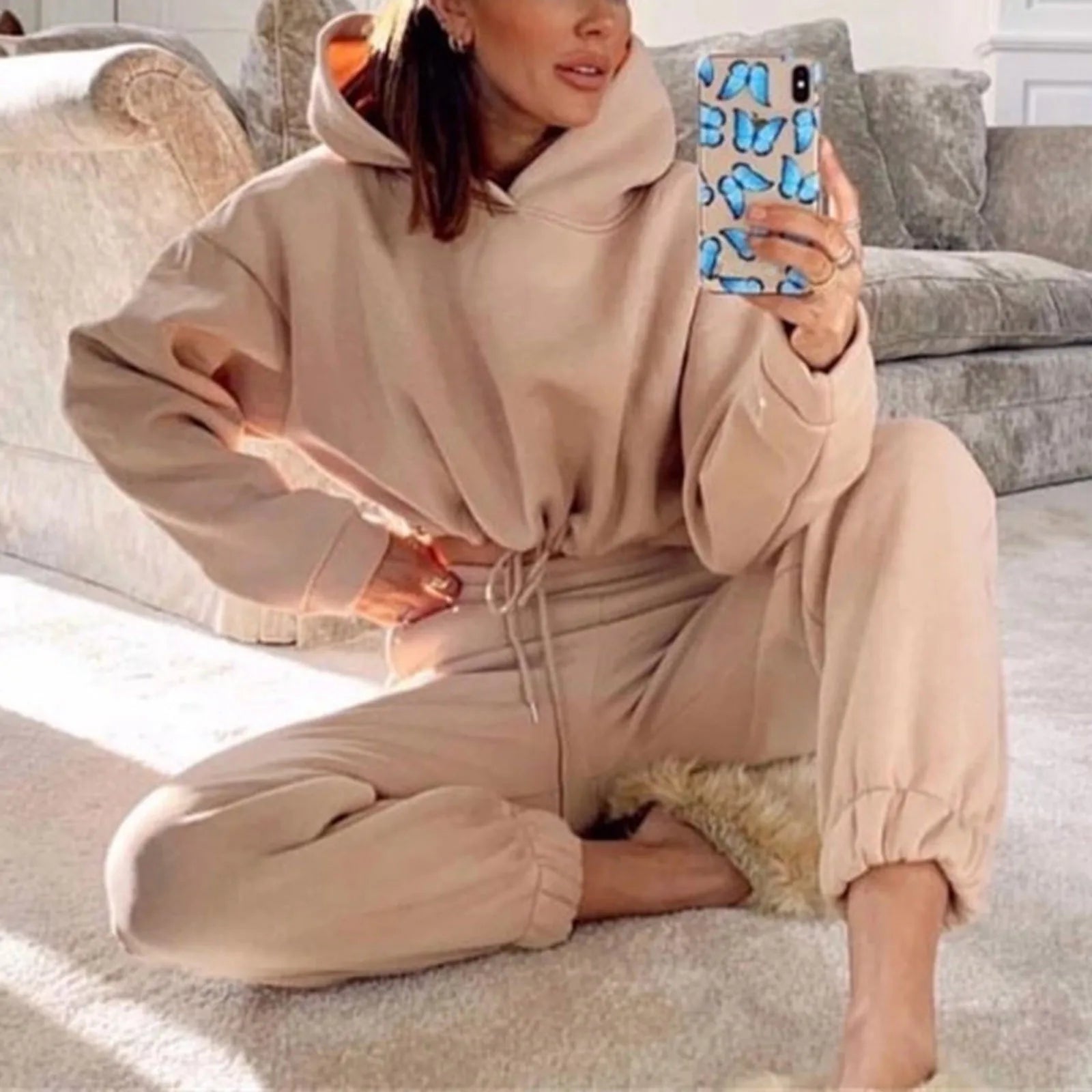 Two-Piece Tracksuit – Hoodie & Sweatpants
