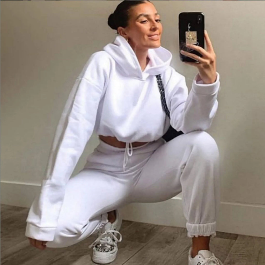Two-Piece Tracksuit – Hoodie & Sweatpants