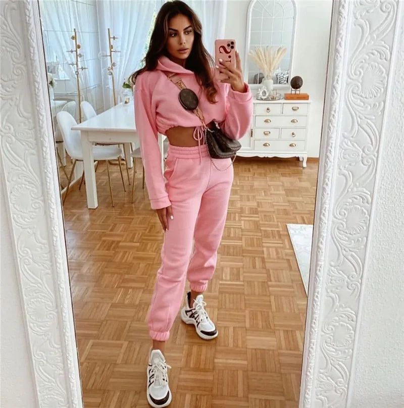 Two-Piece Tracksuit – Hoodie & Sweatpants